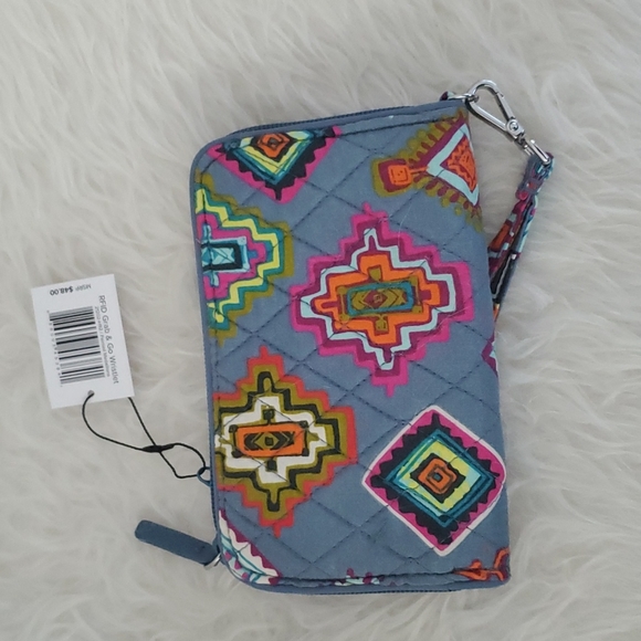 Vera Bradley Bags Bnwt Vera Bradley Rfid Grab Go Wristlet 48 Poshmark